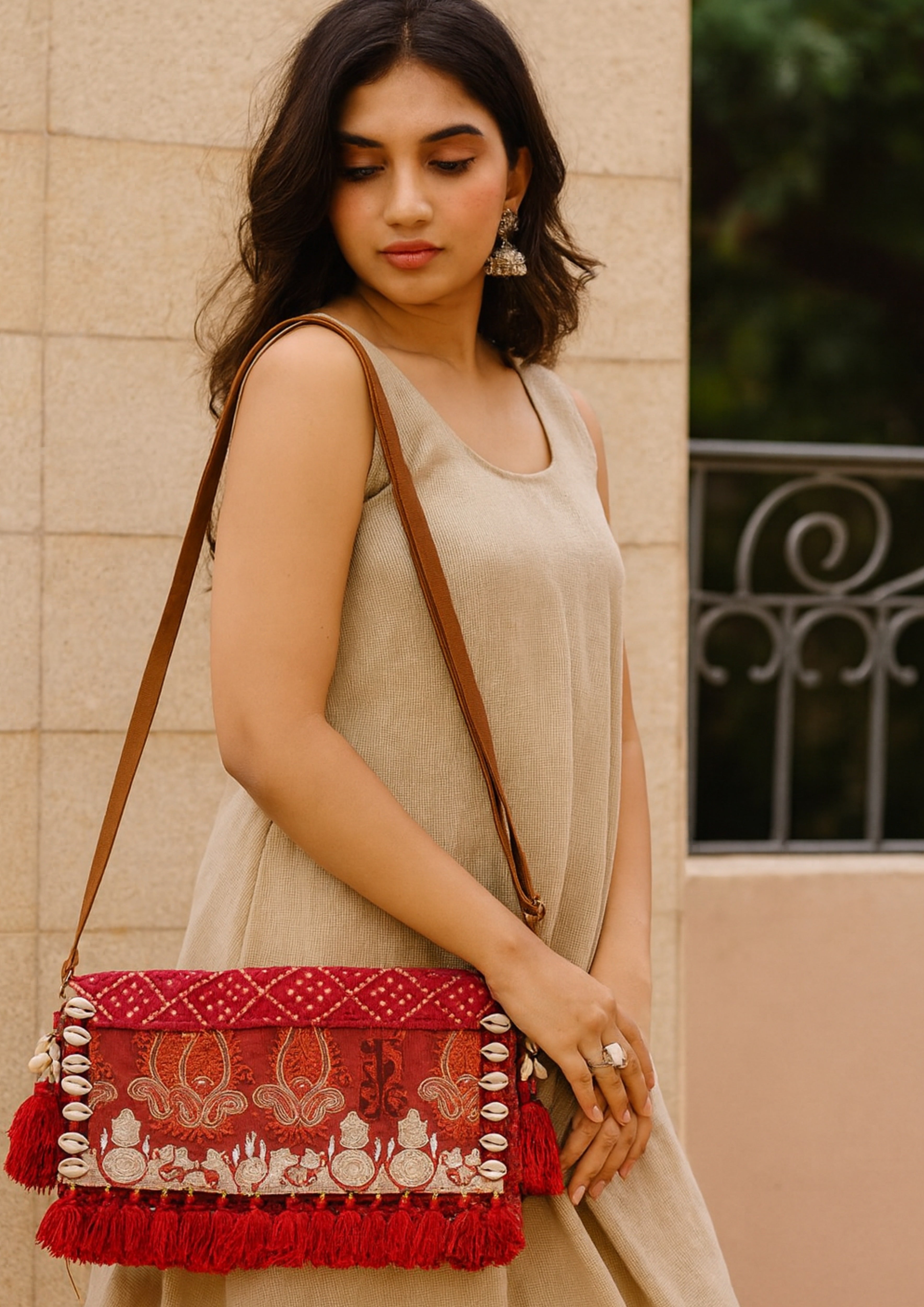 Ruhi - Luxury Handheld in Cream and Maroon - Banjara Bags